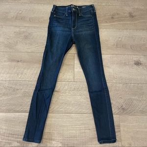 Hollister High Rise Jeggings (SHORT)